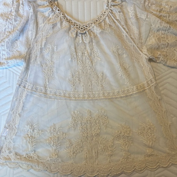 Angel Heart Boutique Soft Cream Cottage Core Top - Picture 8 of 8